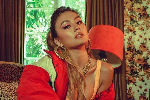 Usia Sudah Lewat 30 Tahun, 10 Artis Ini Masih Betah Melajang