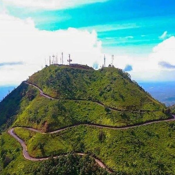 9 Potret Keindahan Gunung Telomoyo, Bikin Fotomu ...