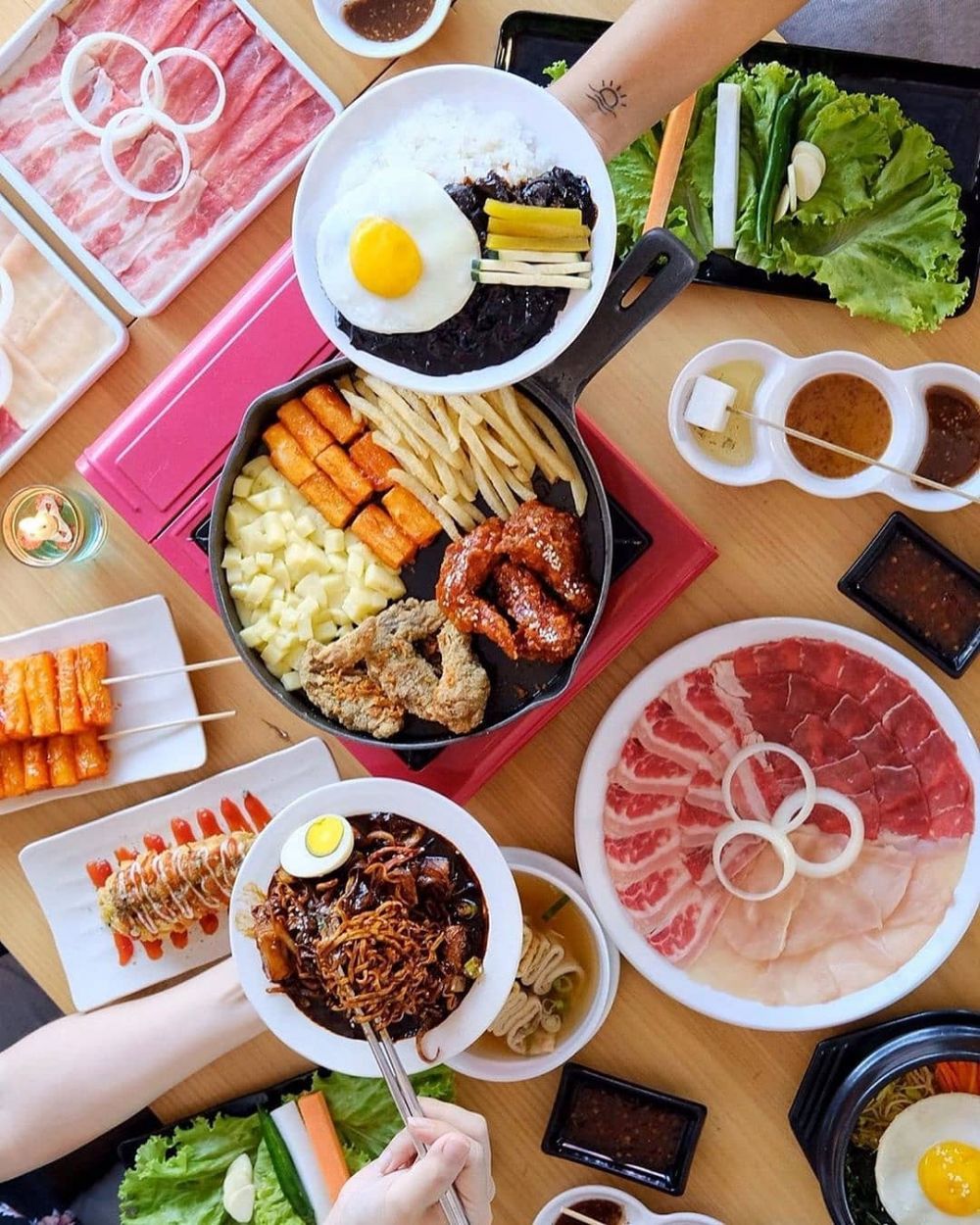 K-Popers Wajib Mampir, 9 Potret Chingu Cafe Jogja yang Bernuansa Korea