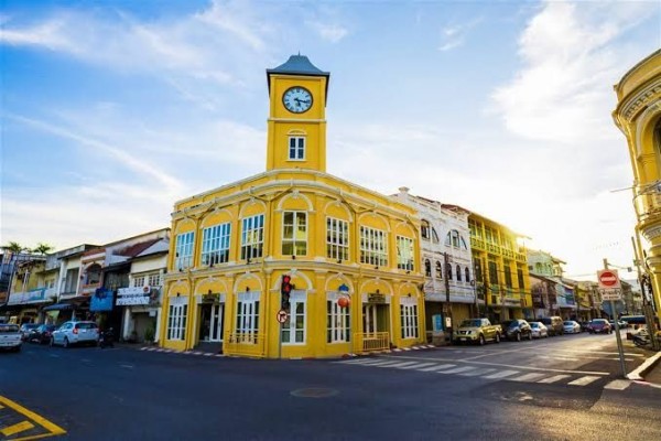 5 Hal Seru di Kota Tua Phuket, Thailand yang Bikin Betah Jalan-jalan