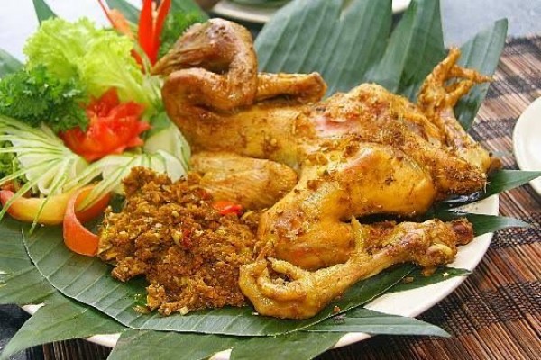 Resep Membuat Ayam Betutu Khas Bali untuk Menu Harian Keluarga