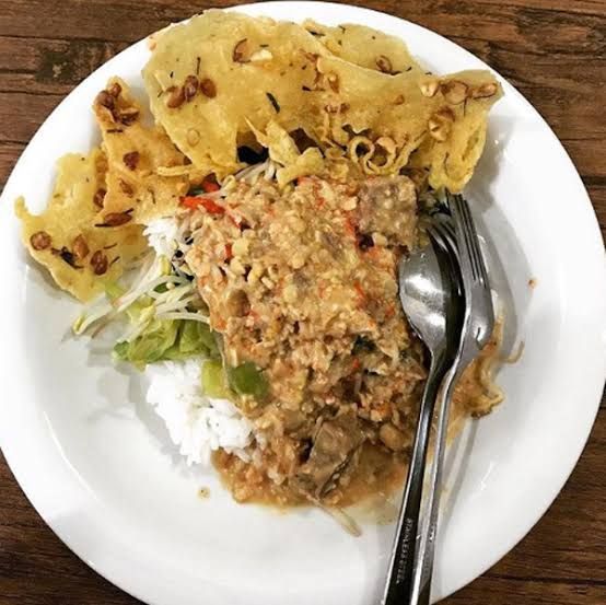 7 Kuliner Nasi Basah yang Ini Kelezatannya Ada dalam Satu Piring!