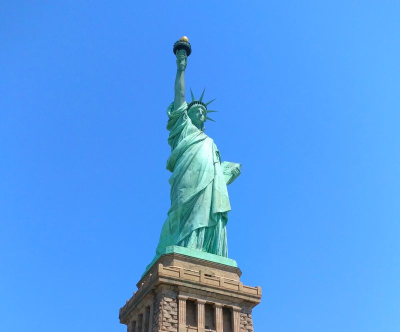 Bukan dari Amerika! Ini 8 Fakta Mengejutkan tentang Patung