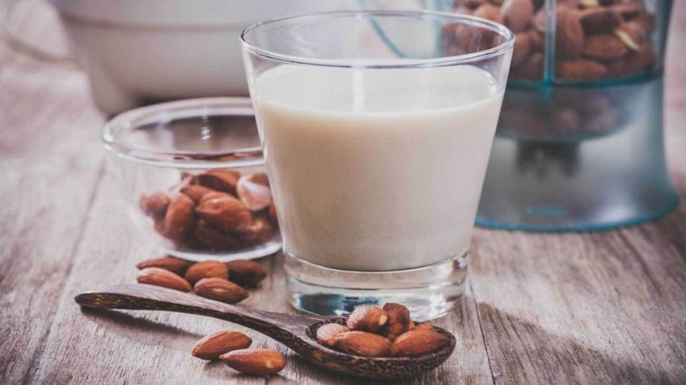 6 Jenis Susu Non-dairy yang Cocok untuk Para Vegetarian