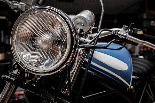 Jangan Asal Ganti Lampu Motor, Sebaiknya Perhatikan 3 Poin Ini