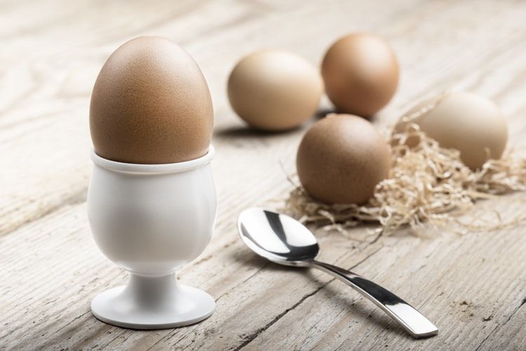 Food 101: Aman Gak Sih Makan Telur Kedaluwarsa?