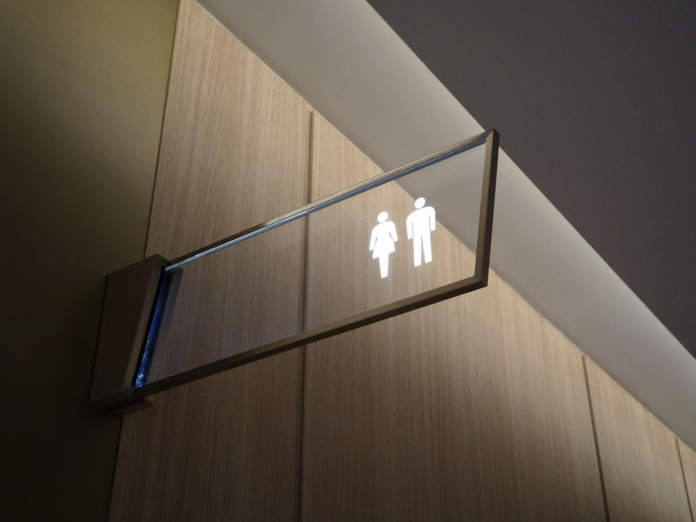 Ganjar Geram Lihat Toilet Rest Area Kotor, Petugas Malah Cium Tangan
