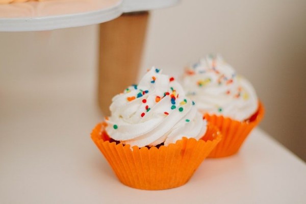 5 Cara Membuat Whipped Cream Sendiri di Rumah, Murah, dan Enak