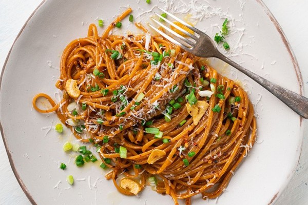 Masak Pasta ala Asia, Ini Resep Spicy Garlic Butter Linguini