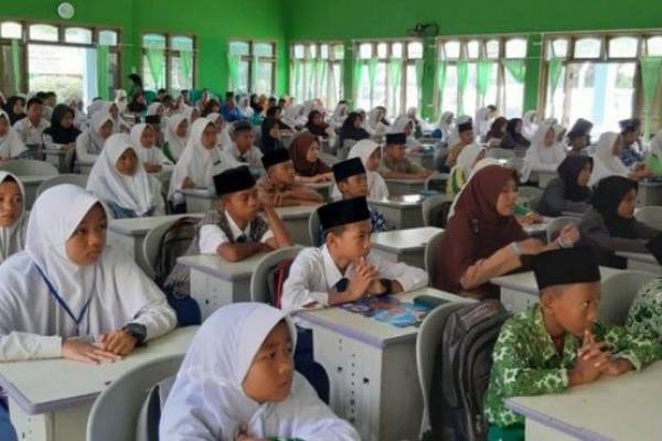 5 Ribu Sekolah Raih Akreditasi Sepanjang 2020