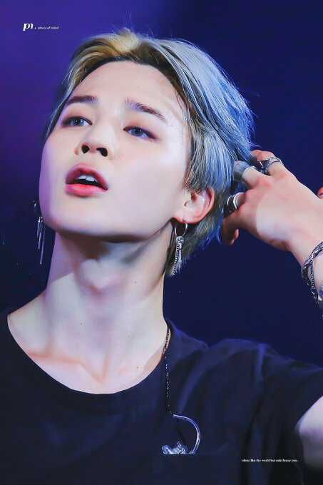 9 Pesona Jimin BTS dengan Jawline yang Tajam, Awas Berdarah