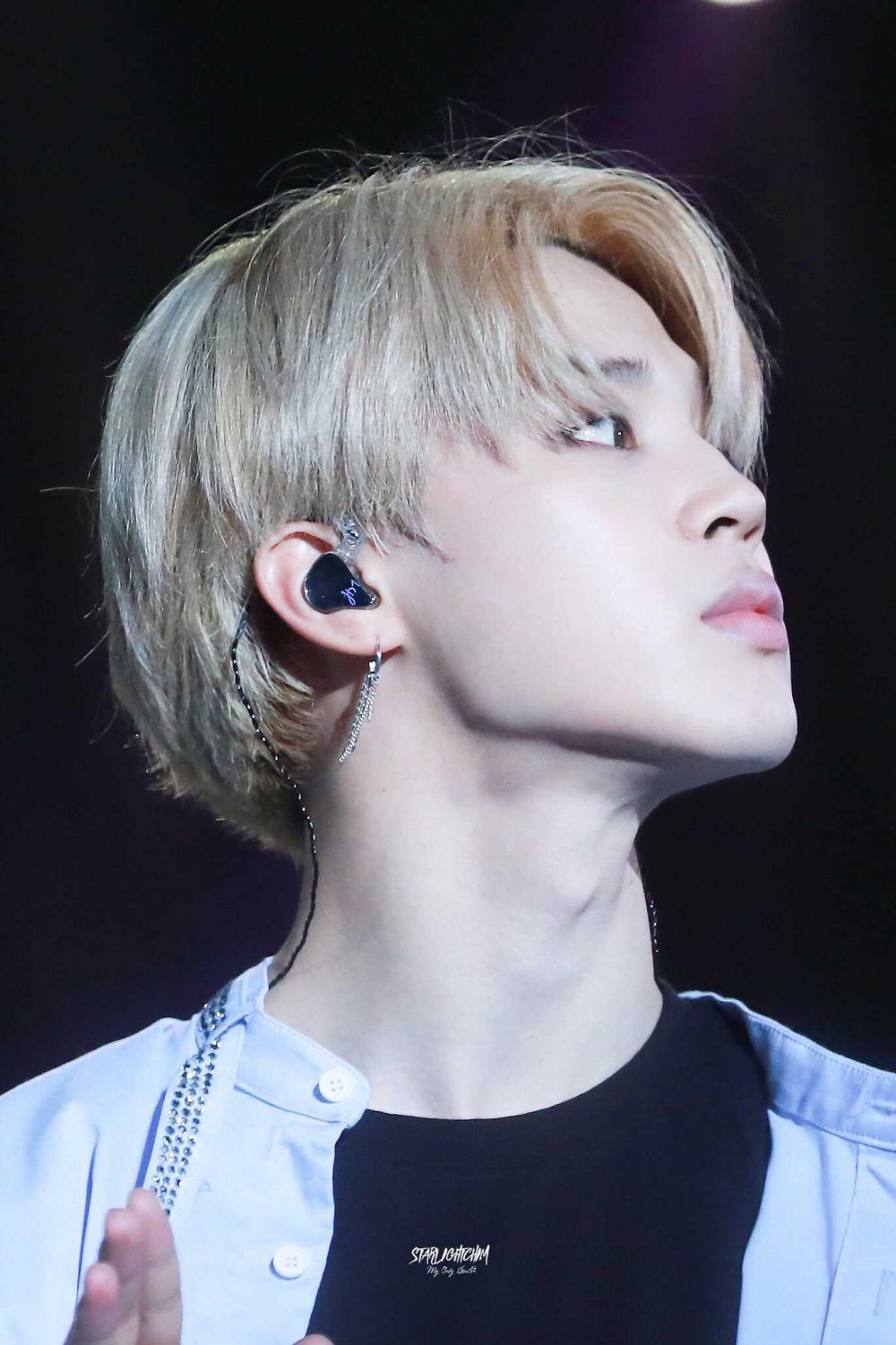 9 Pesona Jimin BTS dengan Jawline yang Tajam, Awas Berdarah