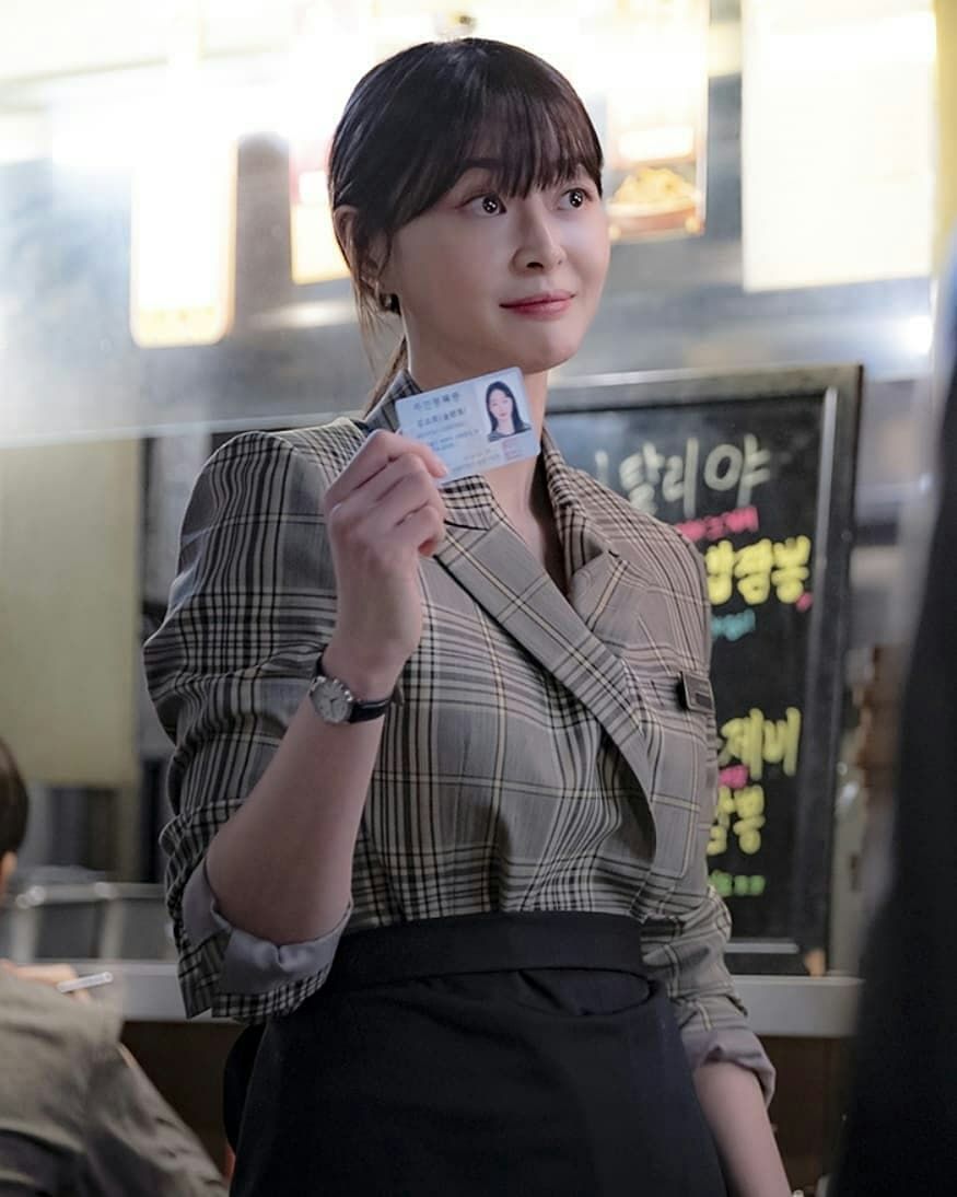 Jadi Sosok yang Ambisius, 9 Potret Kwon Nara di Drama Itaewon Class