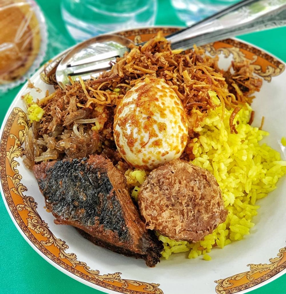  5  Warung Nasi  Kuning  Enak di Surabaya Bumbunya Pas di Lidah