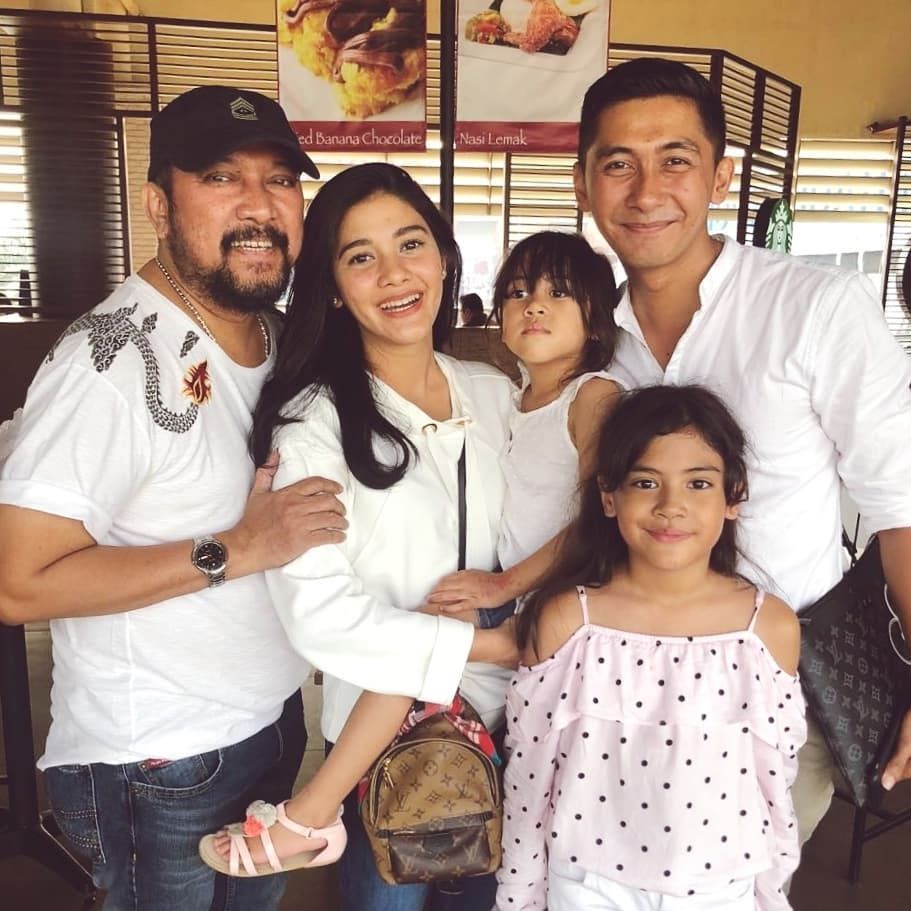 Sayang Ponakan, 10 Artis yang Belum Nikah Ini Jadi Aunty Idaman!