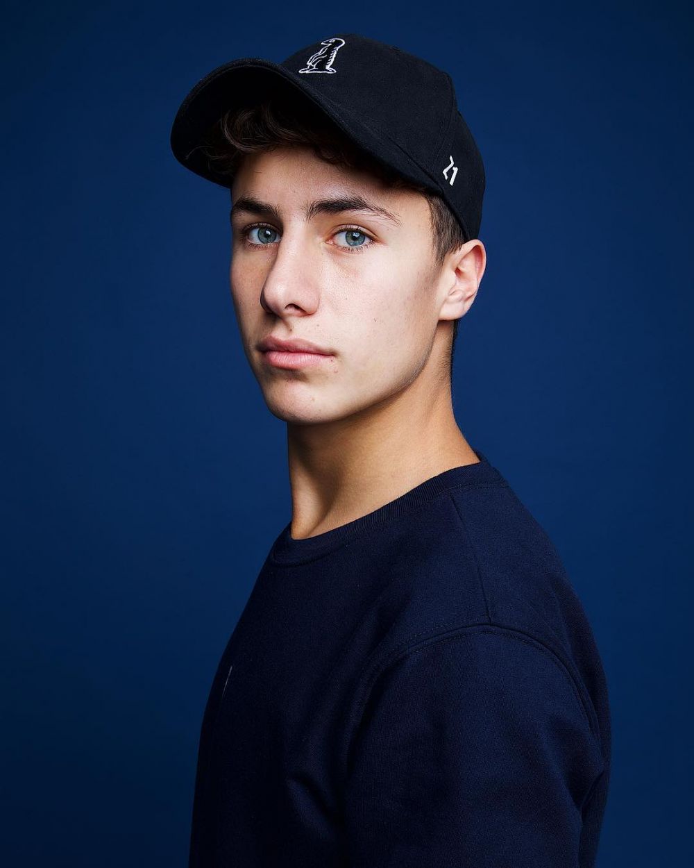 10 Potret Juanpa Zurita, Selebgram Multitalenta yang Bergaya Kece Abis