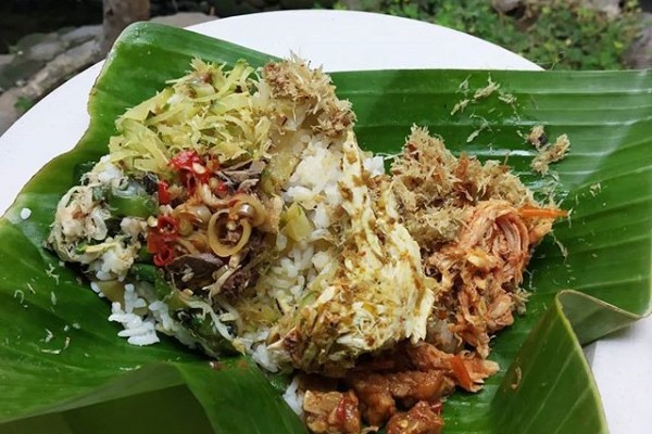 Whole Roasted Babi Guling from Makanan Karangasem Bali