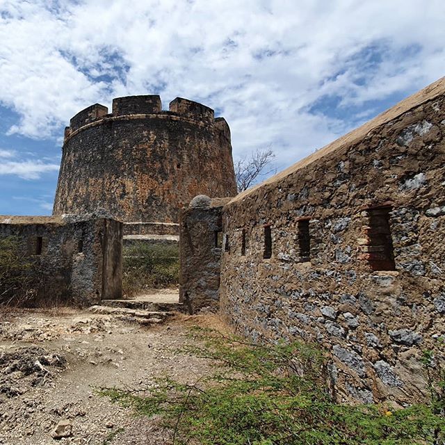 5 Tempat Bersejarah di Curaçao yang Harus Banget Dikunjungi