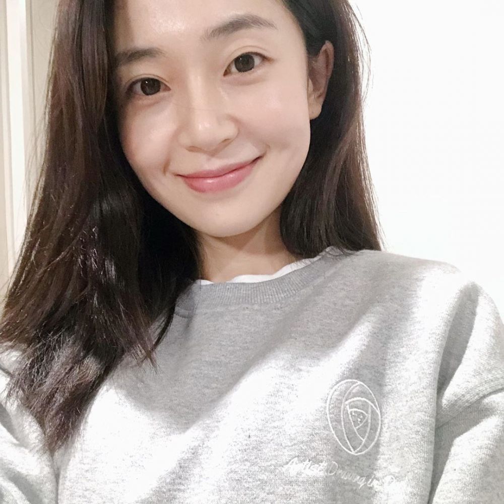 Jin baek linglingherroo. Jin baek. Чжин хи актриса. Baek jin. Го вон хи актриса.