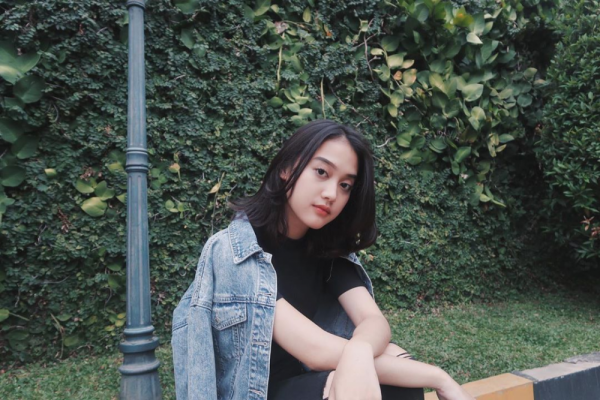 10 Potret Esta Pramanita, Aktris "Anak Langit" yang Curi Perhatian