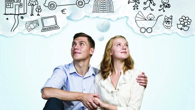 5 Manfaat Terbuka dengan Pasangan soal Finansial, Perlukah Dilakukan?
