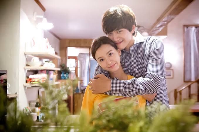 Sudah Menikah, 10 Potret Manis Sung Joon & Para 'Kekasih' di KDrama