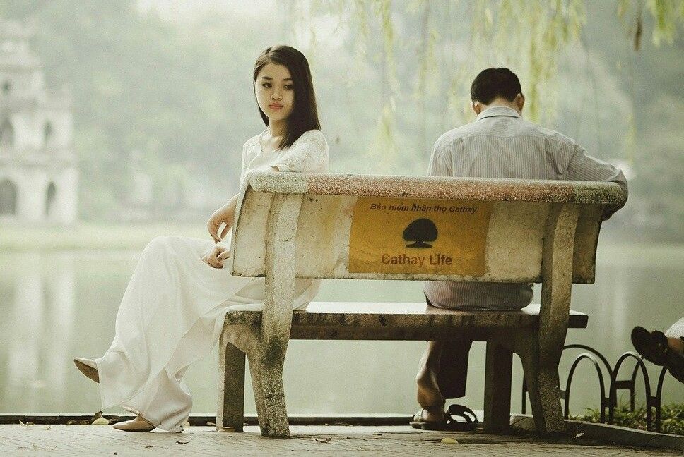 5 Sikap yang Baiknya Dihindari Saat Tahu Masa Lalu Pasangan yang Kelam