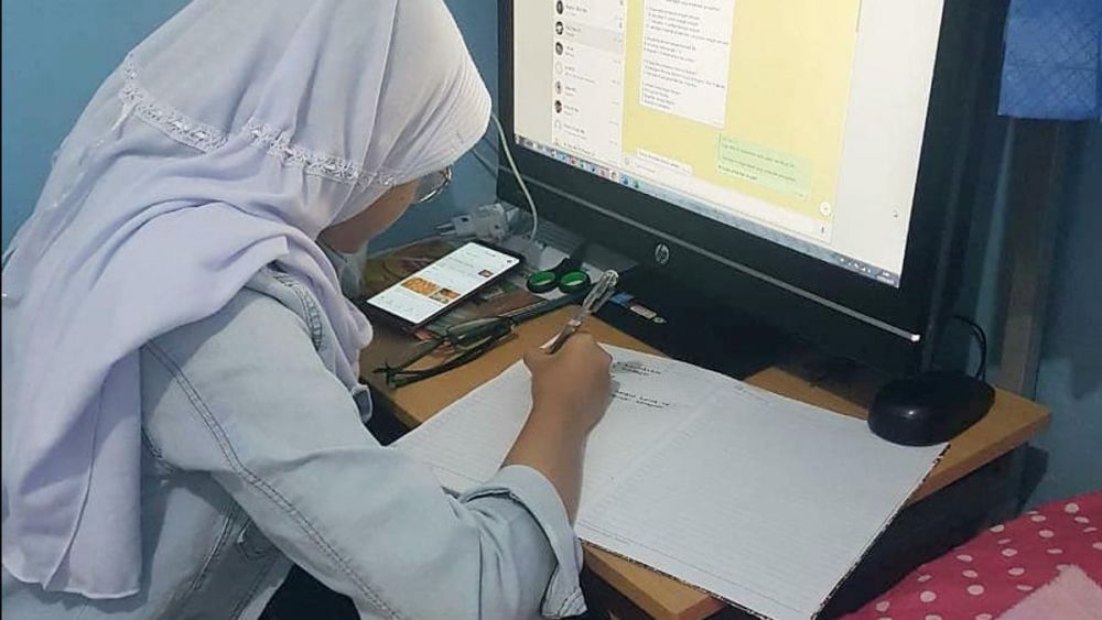 Gak Ada Sinyal, Murid SD di Magelang Tak Bisa Belajar Online