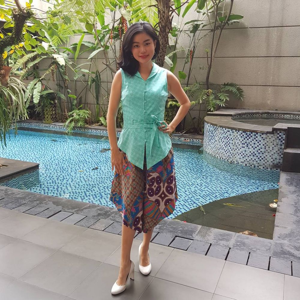 Tampak Manis, 10 Inspirasi Mint Outfit Ini Cocok Jadi Style Andalanmu