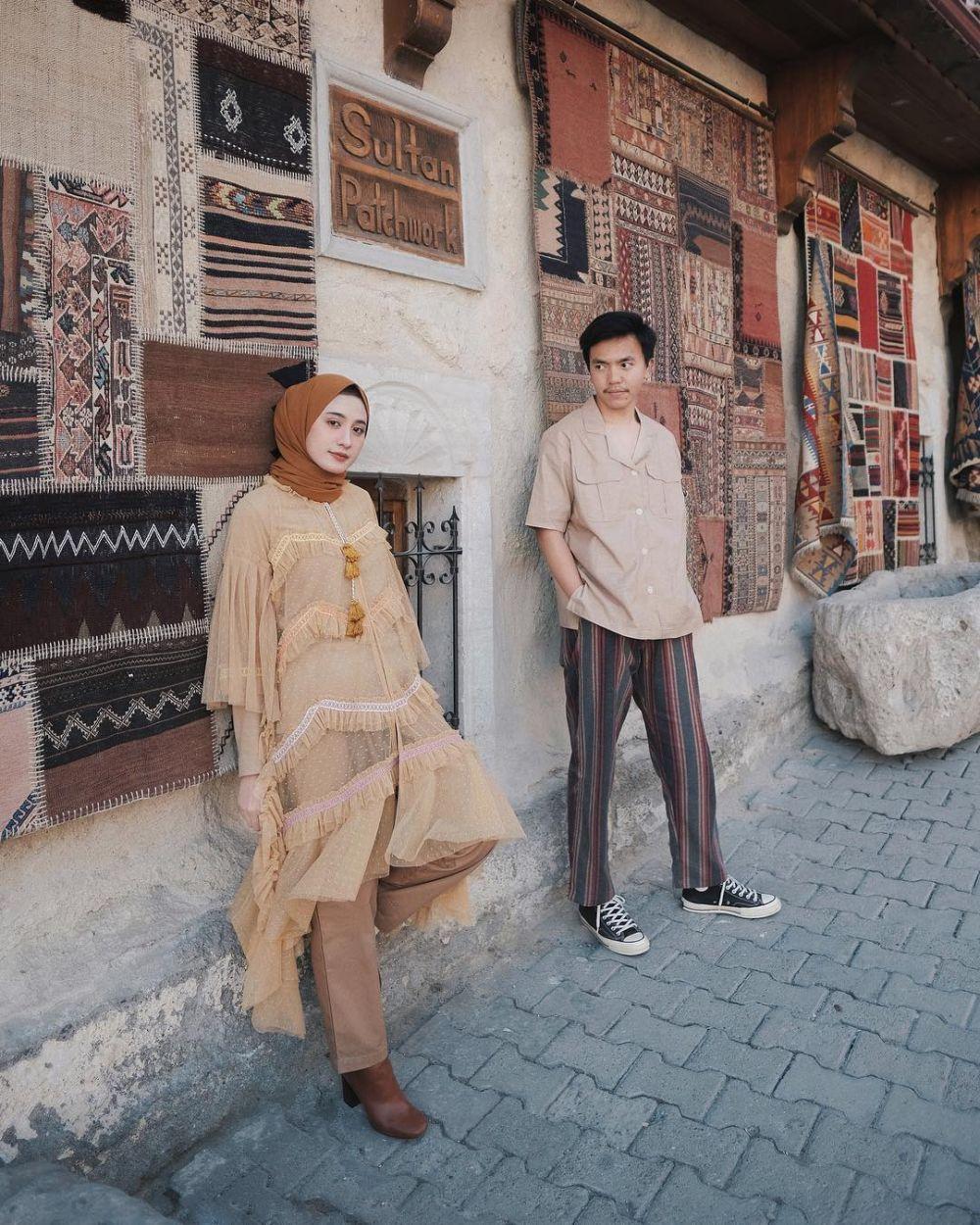 10 Ide Ootd Hijab Pakai Tunik Yang Nyaman Ala Selebgram Helmi Nursifah 9175