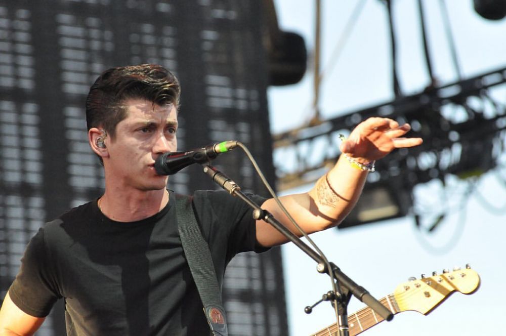 Potret Kece Alex Turner Frontman Dari Band Arctic Monkeys