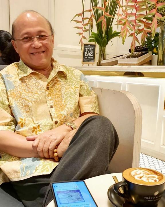 Lama Tak Muncul di TV, Ini 10 Potret Terbaru Mario Teguh