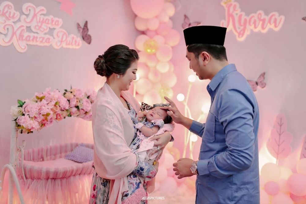 Ikut Pilkada, 10 Potret Menawan Tengku Ryan Suami Ariska Putri Pertiwi