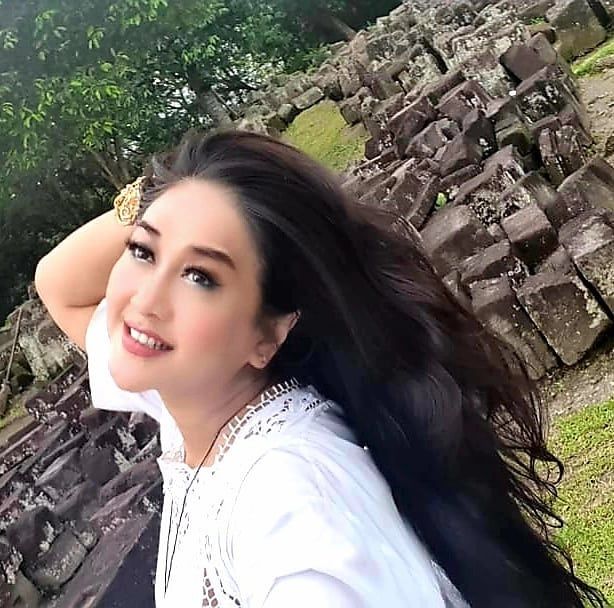 Pesonanya Gak Luntur, 10 Artis Perempuan Ini Awet Muda pada Usia 50-an