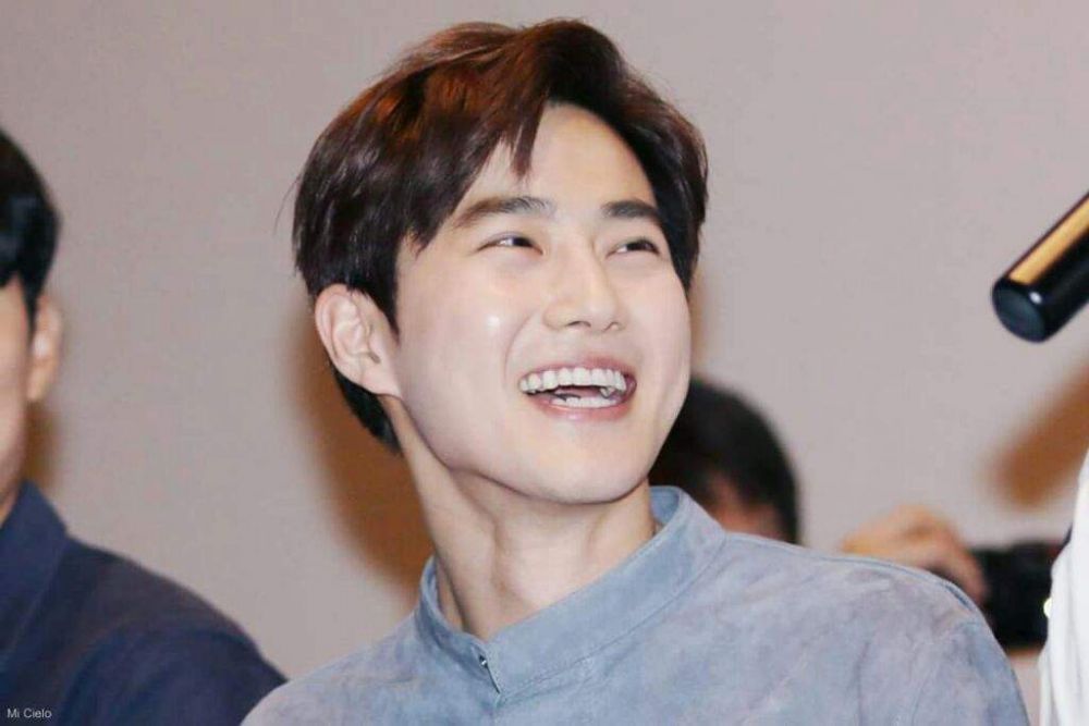 10 Potret Manis Suho EXO Saat Tersenyum, Selalu Ramah!