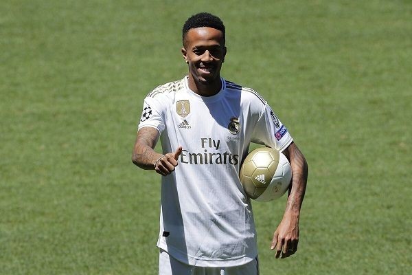 Jose Mourinho Inginkan Eder Militao di Bursa Transfer Musim Panas