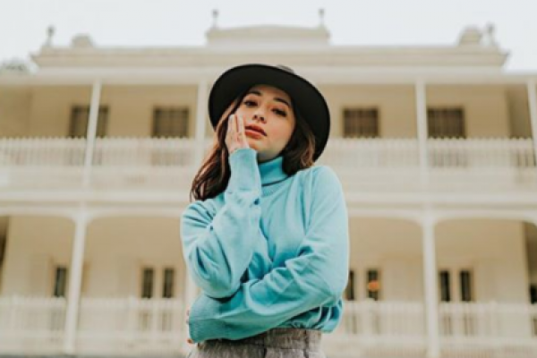 10 Aktris Ini Sukses Perankan Dua Karakter dalam Satu Judul Sinetron