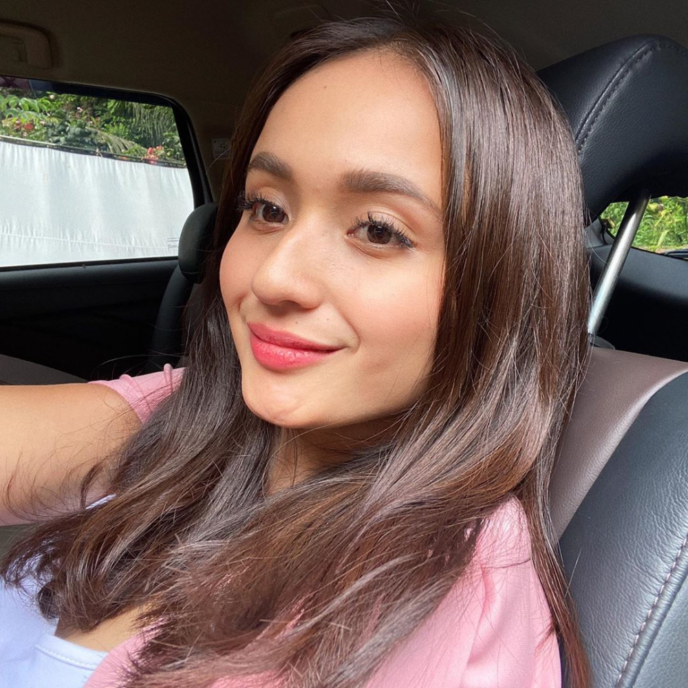 10 Potret Gabriella Desta, Bintang FTV Manis yang Curi Perhatian