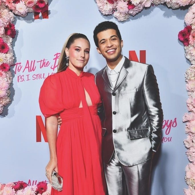 10 Potret Manis Jordan Fisher dan Pujaan Hatinya yang Bikin Meleleh