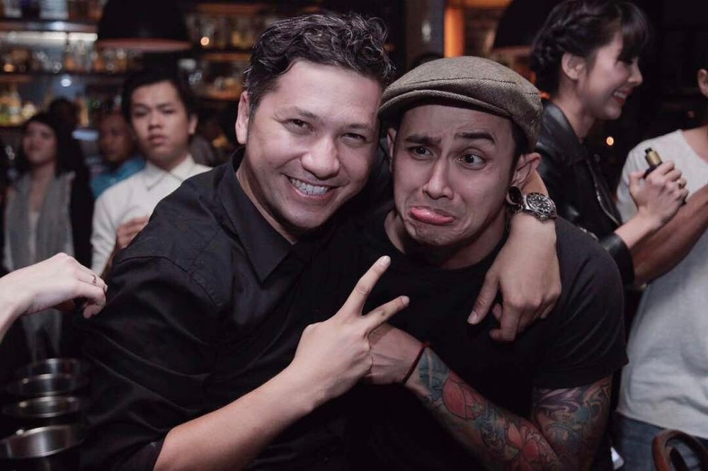 10 Persahabatan Artis Beda Agama tapi Rukun, Saling Toleransi