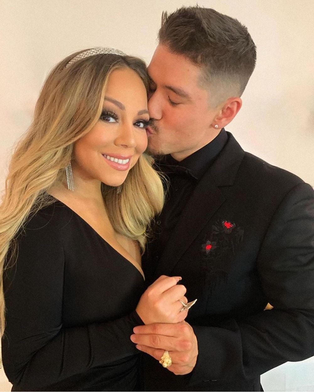 10 Potret Kemesraan Musisi Ternama Mariah Carey Dan Bryan Tanaka