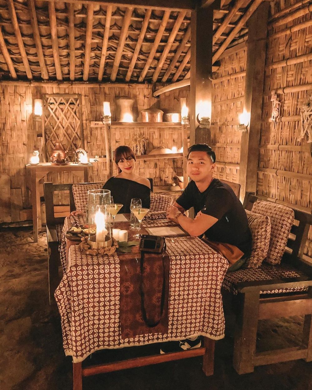 Putus! 10 Momen Kemesraan Nikita Willy Bersama Indra Priawan