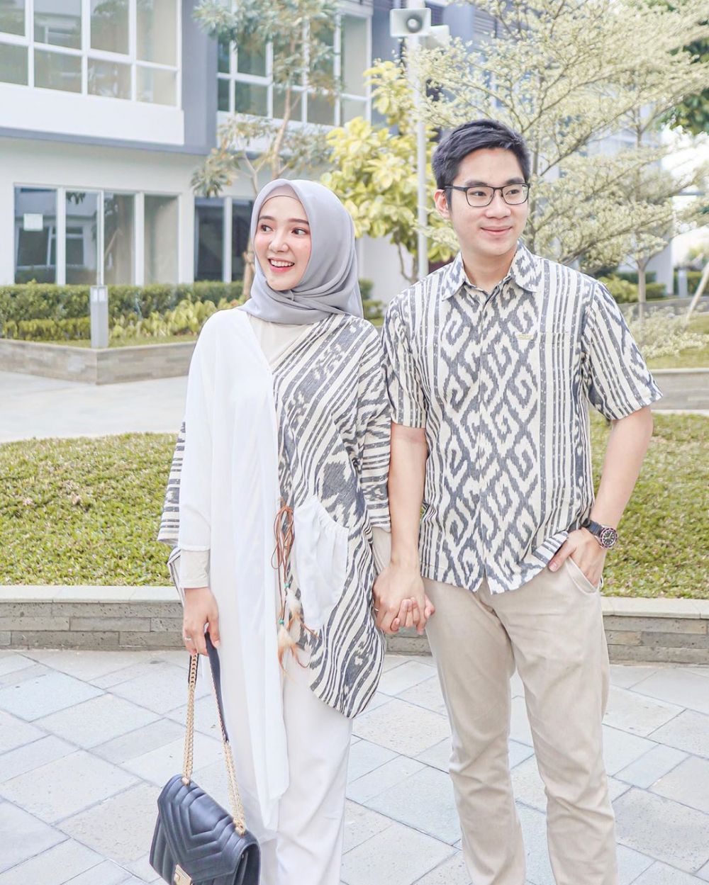 Baju Couple Muslim Pertama