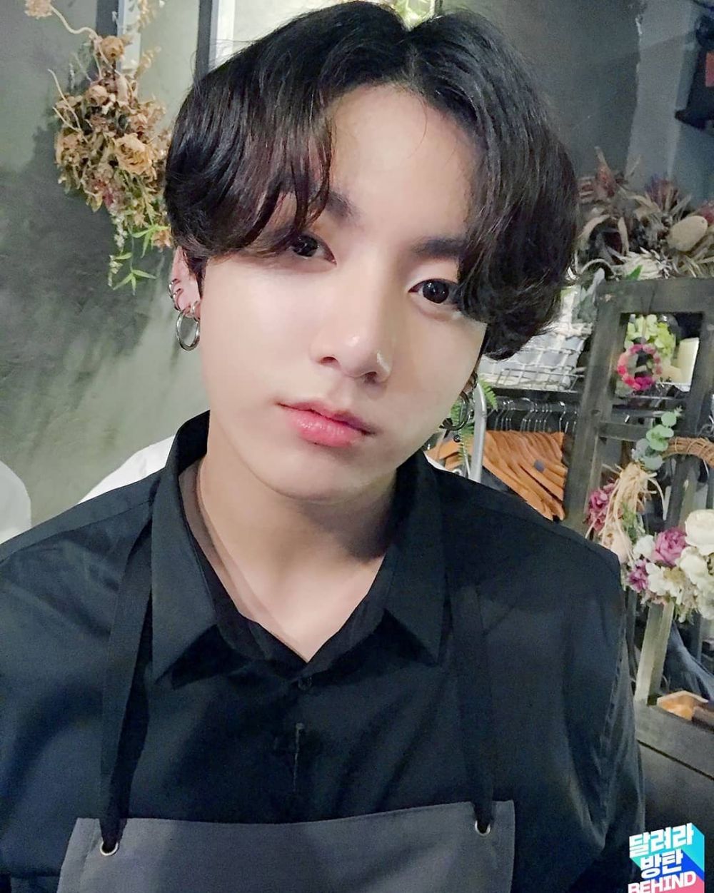 9 Potret Selfie Jungkook Bts Tanpa Ekspresi Yang Bikin Deg Degan