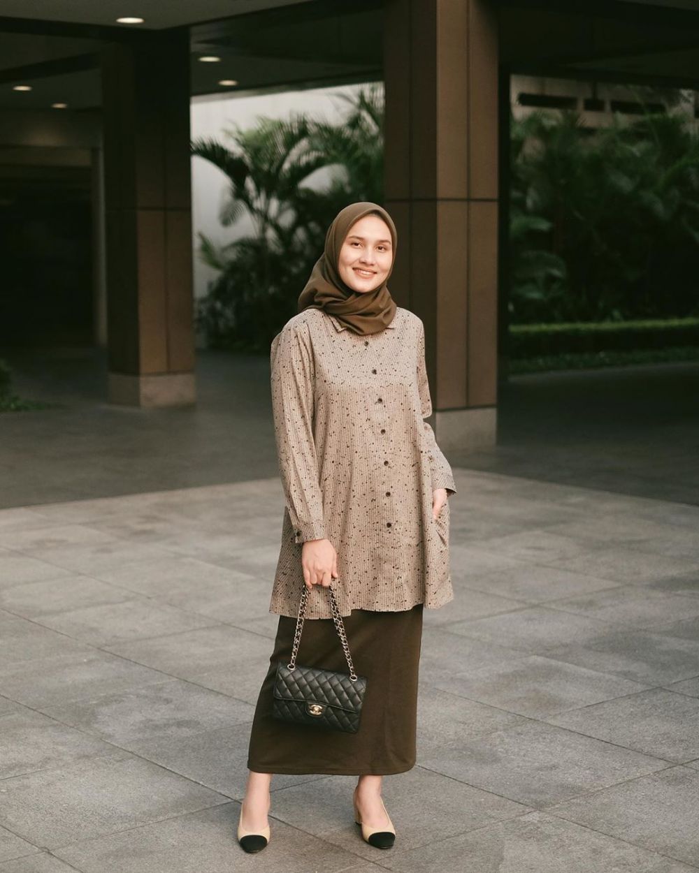 Ootd Tunik Hitam - 20 OOTD Celana Kulot Kekinian Dan Trendi Untuk Para