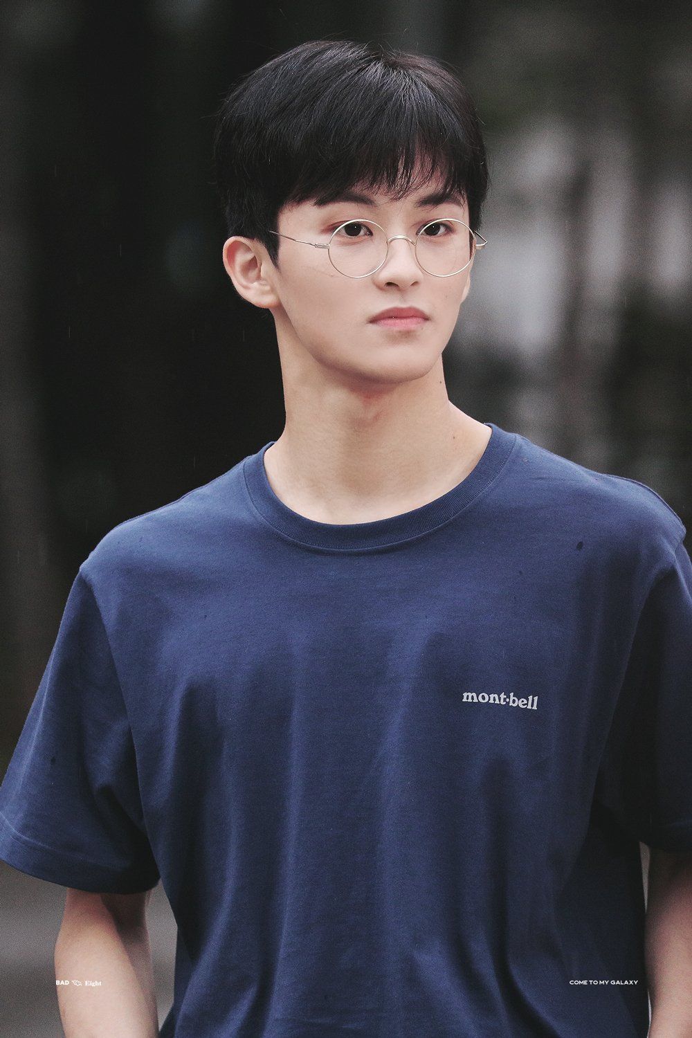 10 Potret Menawan Mark NCT dengan Rambut Hitam, Bikin Ambyar!