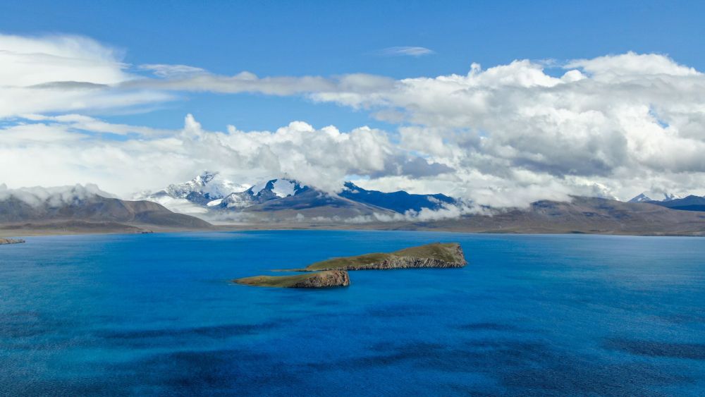 Berada di Ketinggian 5.030 Meter! 5 Fakta Unik Danau Puma Yumco, Tibet