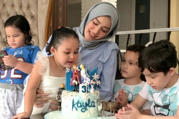 Genap 3 Tahun! 10 Potret Gemas Princess Kayla, Putri Bungsu Pasha