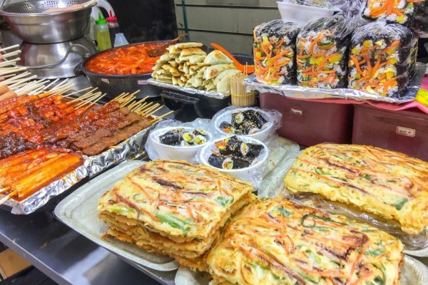 5 Street Food Paling Populer di Korea Selatan, Wajib Kamu Coba!