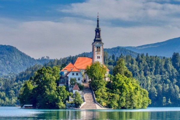 5 Kota Paling Menakjubkan di Slovenia Ini Wajib Banget Dikunjungi